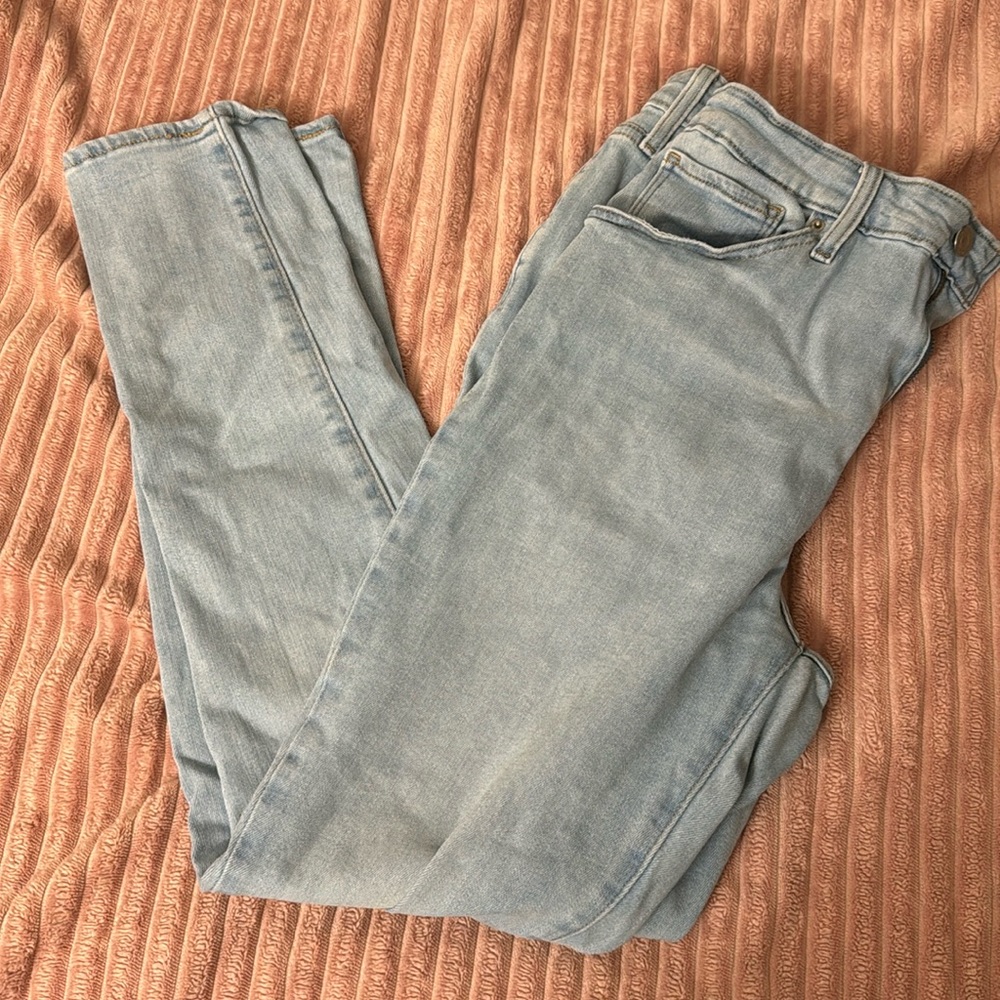 Levi’s 721 High Rise Skinny Jeans